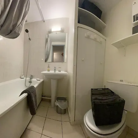 Chez Eli